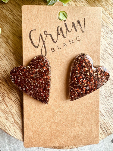 Boucles coeur en résine (paillettes marrons)