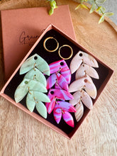 Charger l'image dans la galerie, Kit/Cadeau « duo de pépites marbrées  » - 3 pampilles + créoles (menthe-rose pale-rose-doré)