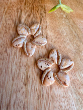 Charger l'image dans la galerie, Duo de pépites fleurs de Tiaré 🌺 (beige caramel)