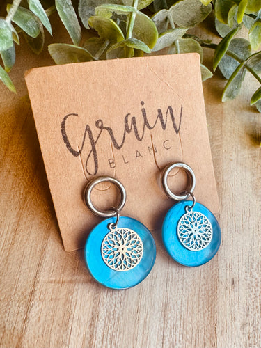 Boucles nacrées (argenté bleu)
