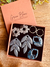 Charger l'image dans la galerie, Kit duo de pépites - trois lots de pampilles &amp; créoles (bleu-gris-argenté)