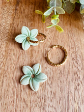 Charger l'image dans la galerie, Duo de pépites fleurs de Tiaré 🌺 (vert claire cœur vert)