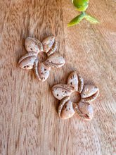 Charger l'image dans la galerie, Duo de pépites fleurs de Tiaré 🌺 (beige caramel)