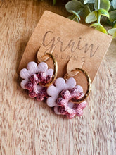 Charger l'image dans la galerie, Créoles double fleurs (rose créoles dorées )