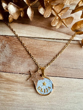 Charger l&#39;image dans la galerie, Collier médaillon personnalisé