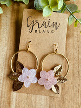Charger l&#39;image dans la galerie, Boucles disques fleurs (doré)