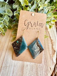 Boucles résine (vert doré )