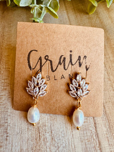 Boucles Perles d’eau douce & strass (doré)