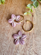 Charger l'image dans la galerie, Duo de pépites fleurs de Tiaré 🌺 (vieux rose cœur doré)