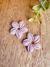 Charger l'image dans la galerie, Duo de pépites fleurs de Tiaré 🌺 (nuancé rose)