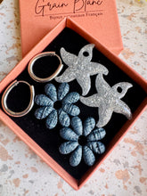 Charger l'image dans la galerie, Kit/Cadeau « duo de pépites » - 2 pampilles + créoles- (bleu-argenté) OFFRE D’ÉTÉ