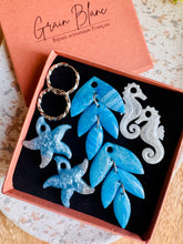 Charger l'image dans la galerie, Kit/Cadeau « duo de pépites » - 3 pampilles + créoles (bleu-crème-argenté )