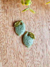 Charger l'image dans la galerie, Duo de pépites citron vert 🍋‍🟩(paillettes vert amande)