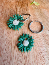 Charger l'image dans la galerie, Duo de pépites fleurs (vert)