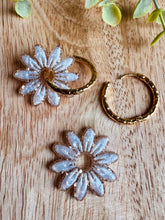 Charger l'image dans la galerie, Duo de pépites « marguerite » (blanc doré )