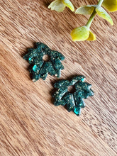 Charger l'image dans la galerie, Duo de pépites feuilles (vert paillettes)