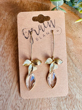 Charger l'image dans la galerie, Boucles &amp; strass (doré)