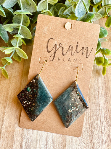 Boucles résine (vert doré )