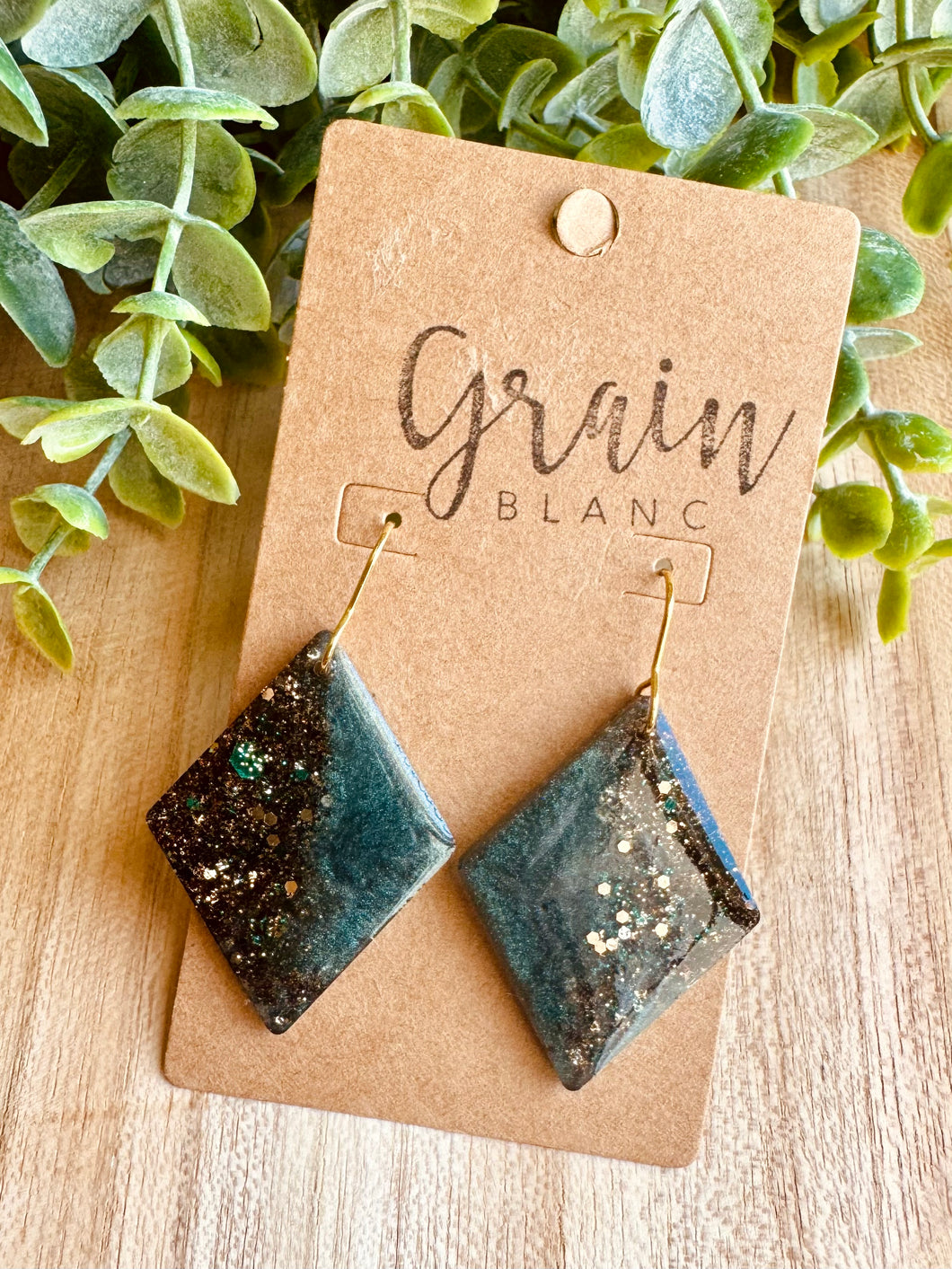 Boucles résine (vert doré )