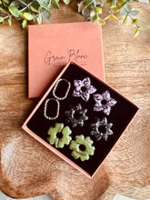 Charger l'image dans la galerie, Kit duo de pépites - trois lots de pampilles &amp; créoles (rose-noire-vert-argenté)