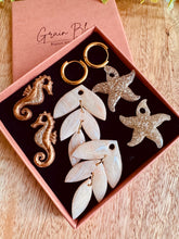 Charger l'image dans la galerie, Kit/Cadeau « duo de pépites » - 3 pampilles + créoles(crème -noisette-doré)