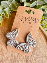 Charger l'image dans la galerie, Les polymères papillon 🦋 (taupe)