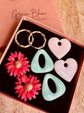 Charger l'image dans la galerie, Kit/Cadeau « duo de pépites » - 3 pampilles + créoles(menthe-corail-rose-doré)