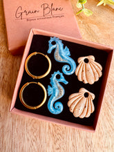 Charger l'image dans la galerie, Kit/Cadeau « duo de pépites » - 2 pampilles + créoles- (bleu-caramel-doré ) OFFRE D’ÉTÉ