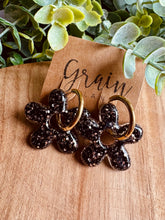 Charger l&#39;image dans la galerie, Boucles résine duo de pépites (noires paillettes)