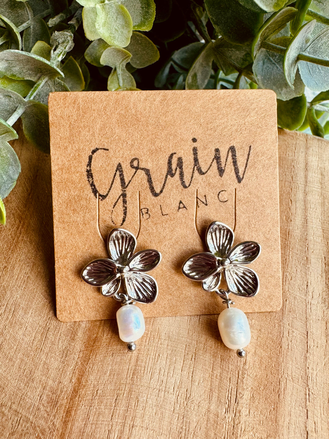 Petites fleurs & perles d’eau douce (argenté)