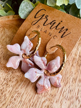 Charger l'image dans la galerie, Créoles &amp; fleurs (beige crème marron)