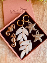 Charger l'image dans la galerie, Kit/Cadeau « duo de pépites » - 3 pampilles + créoles(crème -noisette-doré)