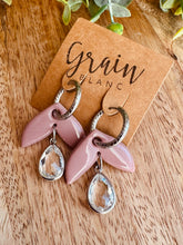Charger l'image dans la galerie, Créoles pampilles strass (argenté vieux rose )