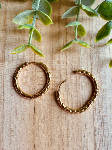 Créoles martelées rondes (24-mm/dorees)