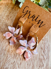 Charger l'image dans la galerie, Créoles &amp; fleurs (beige crème marron)