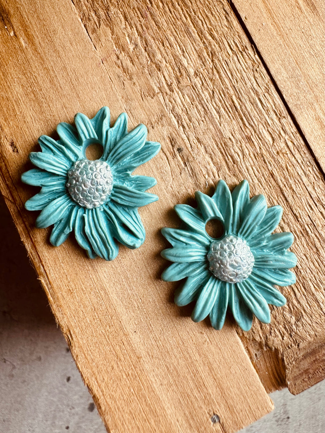 Duo de pépites 🌸 (bleu celadon cœur blanc/argenté )