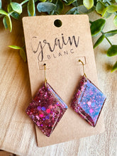 Charger l&#39;image dans la galerie, Boucles résine (multi rose)