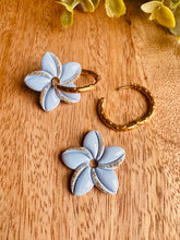 Charger l'image dans la galerie, Duo de pépites fleurs de Tiaré 🌺 (bleu ciel doré)