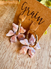 Charger l'image dans la galerie, Créoles &amp; fleurs (beige crème marron)