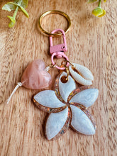 Charger l'image dans la galerie, Bijou de sac / porte-clés (rose)