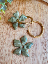 Charger l'image dans la galerie, Duo de pépites fleurs (marbré kaki)