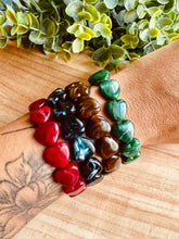 Charger l&#39;image dans la galerie, Bracelet MARRON « coeurs » - Taille M