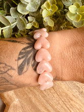 Charger l'image dans la galerie, Bracelet ROSE PALE « coeurs » - Taille L