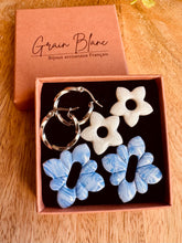 Charger l'image dans la galerie, Kit/Cadeau « duo de pépites » - 2 pampilles + créoles (blanc-bleu -argenté )