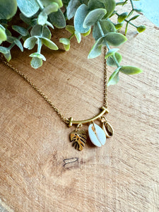 Collier breloques - 🐚