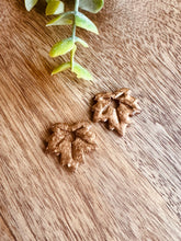 Charger l'image dans la galerie, Duo de pépites feuilles (marron noisette )
