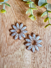 Charger l'image dans la galerie, Duo de pépites « marguerite » (blanc doré )