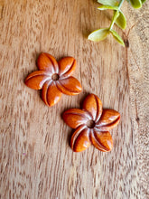 Charger l'image dans la galerie, Duo de pépites fleurs de Tiaré 🌺 (Orange cœur nacré)