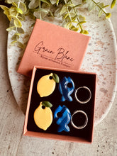 Charger l'image dans la galerie, Kit/Cadeau « duo de pépites » - 2 pampilles + créoles- (bleu-jaune-argenté )