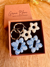 Charger l'image dans la galerie, Kit/Cadeau « duo de pépites » - 2 pampilles + créoles (blanc-bleu -argenté )